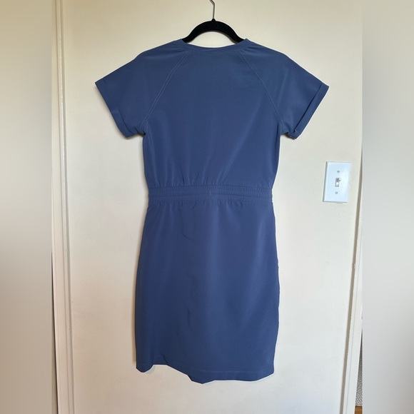 Brand new The North Face “Never Stop Wearing” Dress - Picture 3 of 8